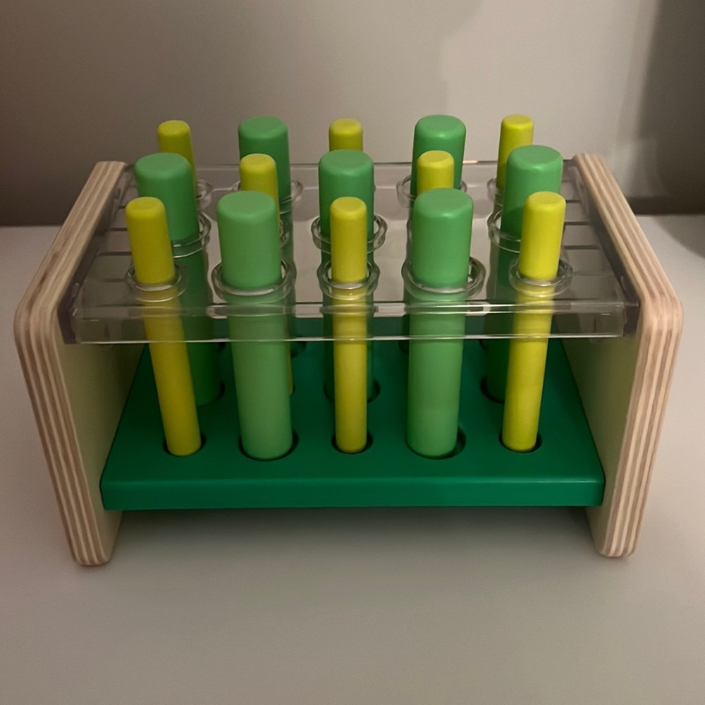 Lovevery peg toy